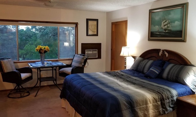 Cielo Vista House | Little House in the HIlls - Privacy and Convenience