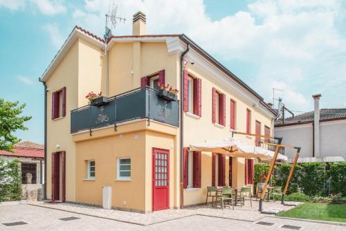Campo San Martino Bed & Breakfast | Little House