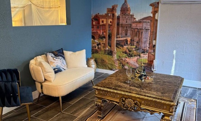 Westside Apartment | Little Italy Welcome to Rome