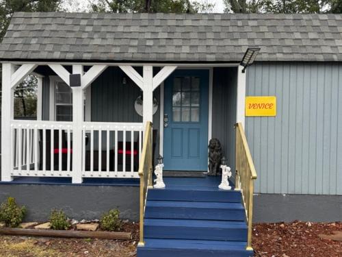Westside House | Little Italy - Welcome to Venice Tiny House