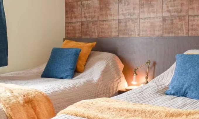 Walcote Bed & Breakfast | Little Lodge
