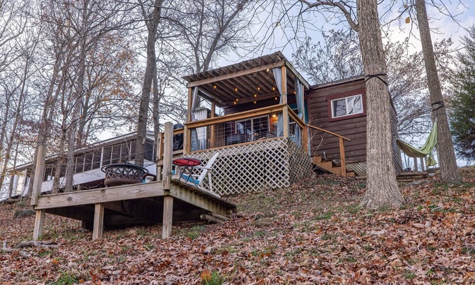 Goreville Cabin | Little Moon Tiny Lake of Egypt Lakefront Cabin
