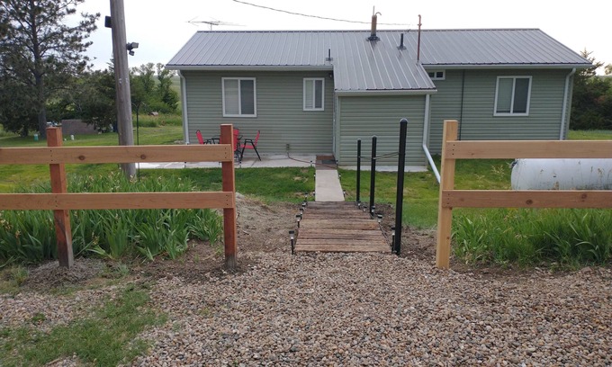 Pierre House | LITTLE PALACE ON THE PRAIRIE. THE BEST KEPT SECRET!