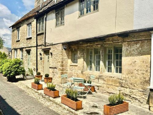 Burford House | Little Priory Cottage