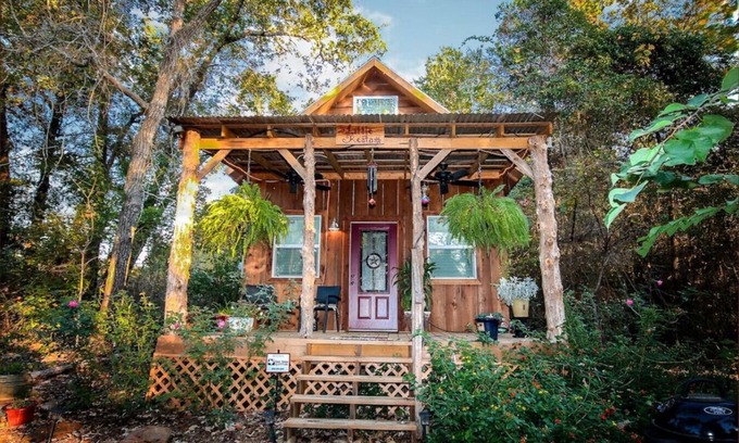 Flint Cabin | Little Reata at Lake Cabin Escapes w/firepit