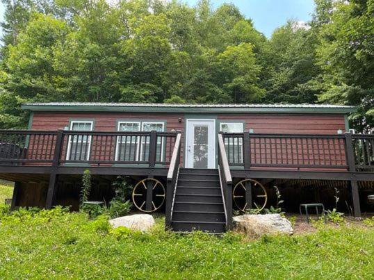 Vilas House | Little Red's Cottage