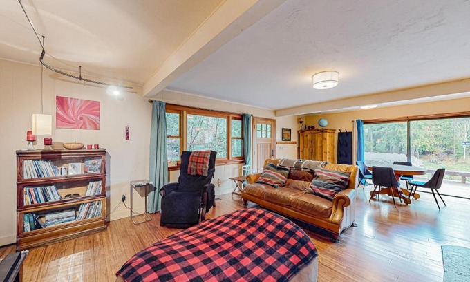 Sandpoint House | Little Sand Creek Chalet