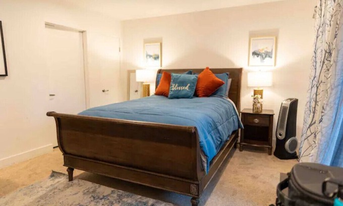 Faircrest Heights House | Little Saturn, Cute & Sweet Little Suite. Close by shops, museums, restaurants!