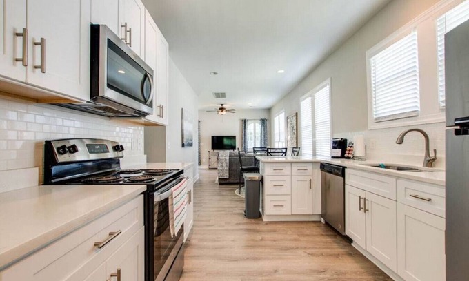 Murfreesboro House | Little Stone House in the Heart of Murfreesboro
