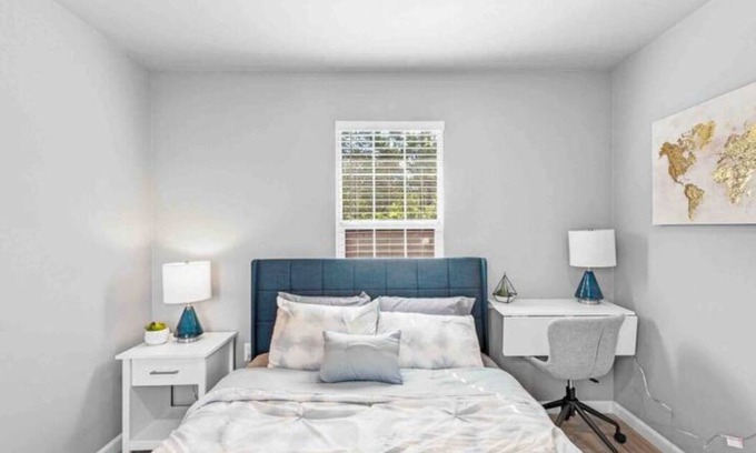 Humble House | Little Sweet House C near IAH airport