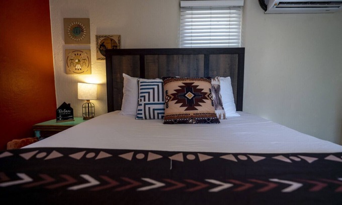 West Old Town Apartment | Little Terracotta - Charming Studio in Old Town