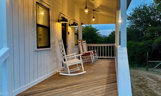 Sunset Cabin | Little White Barn - Private 20 Acre Escape w/ Pond