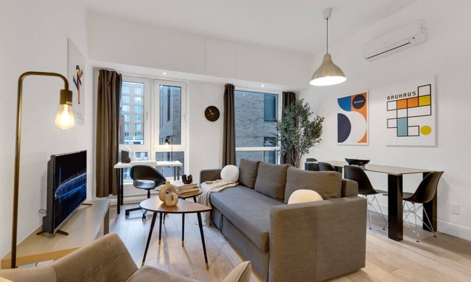 Downtown Montreal Apartment | LiV MTL Downtown-303 1BR Spacious Superior Suite