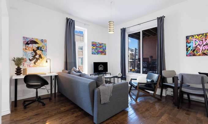 Plateau Mont Royal Apartment | Liv MTL - MTL