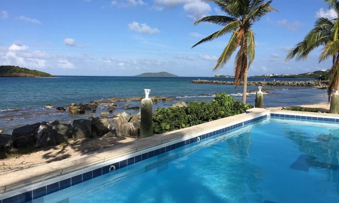 Testman Boat Rental | Live aboard the Tradewinds trawler at Green Cay Marina.