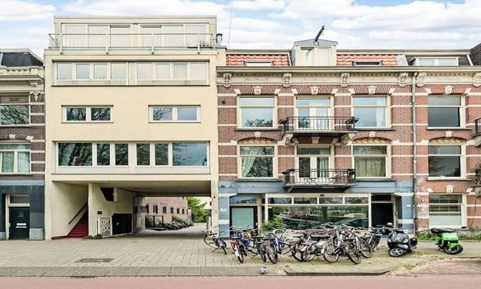 Weesperzijde Apartment | Live by the Water Stylish Apartment Overlooking the Amstel