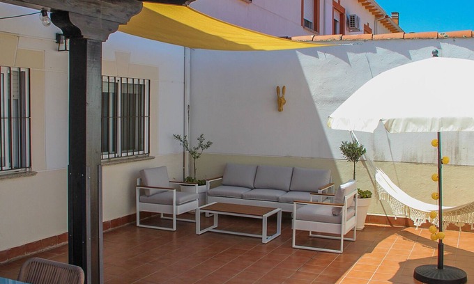 Oliva de Plasencia House | 🔆 Live CASA MAURO. ➡️ Where comfort meets rural tranquility. 🐮