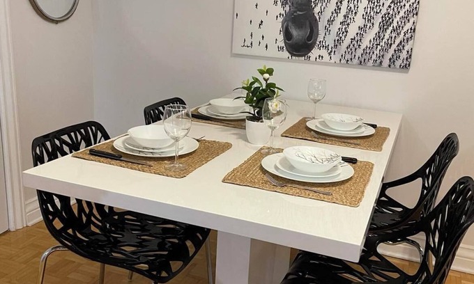Quartier des Spectacles Condo | Live downtown in cute 2 bedroom condo