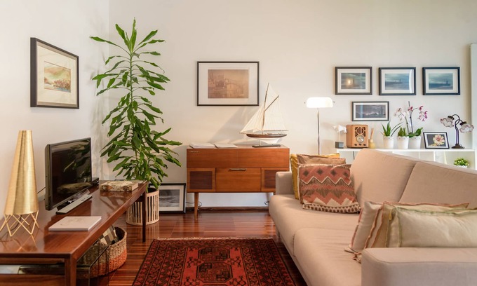 Lordelo do Ouro e Massarelos Apartment | Live in Porto city as a local at Porto D'Ouro Apartments.