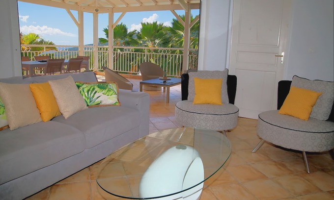 Trois-Rivieres Apartment | Live in Precious - Balatana****