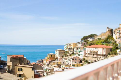 Riomaggiore Apartment | Live in The Heart of 5 Terre