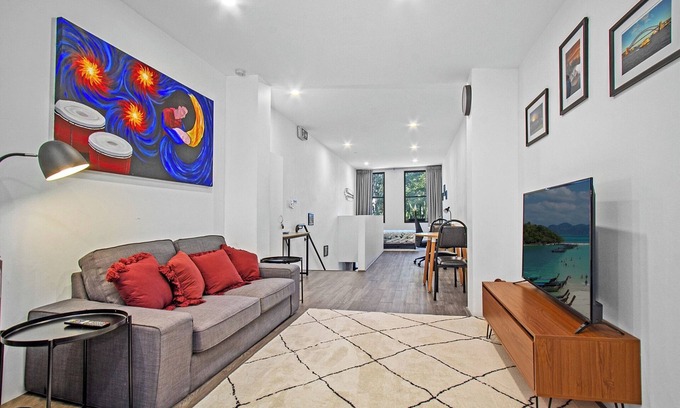 Paddington Apartment | Live Life TO THE Full