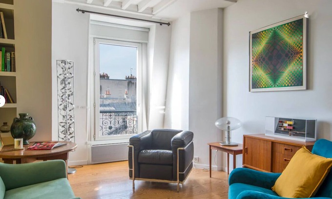 Marais Apartment | Live Like A Parisian
