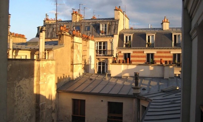 Montmartre Apartment | Live Like a Parisian in Montmartre