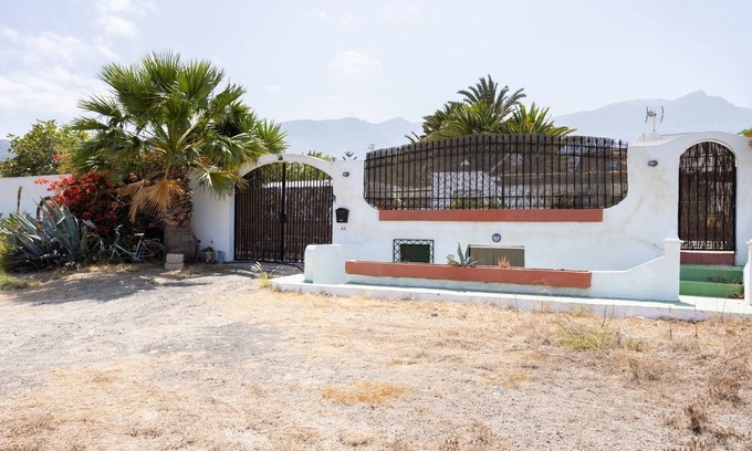 Malpais de Guimar Villa | Live Socorro Juan Fu