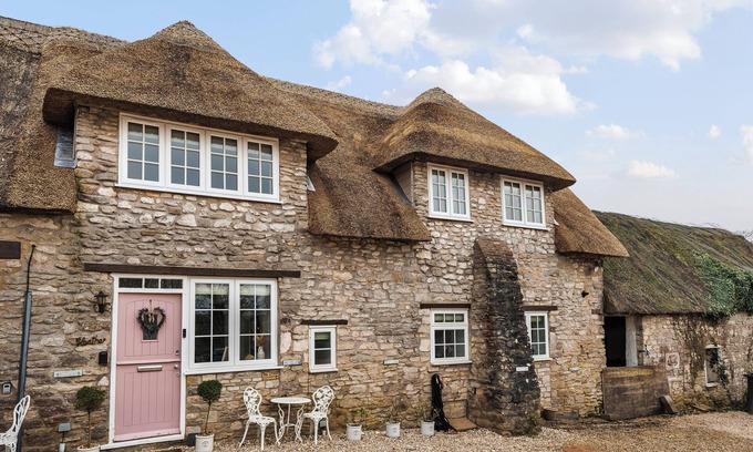 Osmington Mills Cottage | Live the coastal cottage dream in Dorset AONB