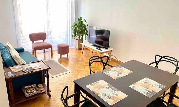 Villa del Parque Apartment | Live & Work Apart in Buenos Aires city, near park!