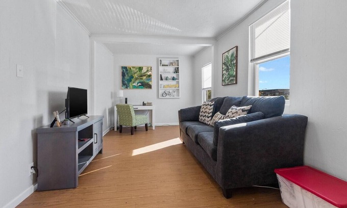 De Pere Apartment | Live. Work. Play. Study. Downtown De Pere!
