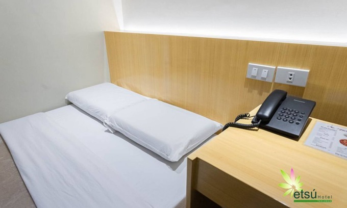Downtown Tacloban Apartment | Lively Studio near Tacloban City Convention Center