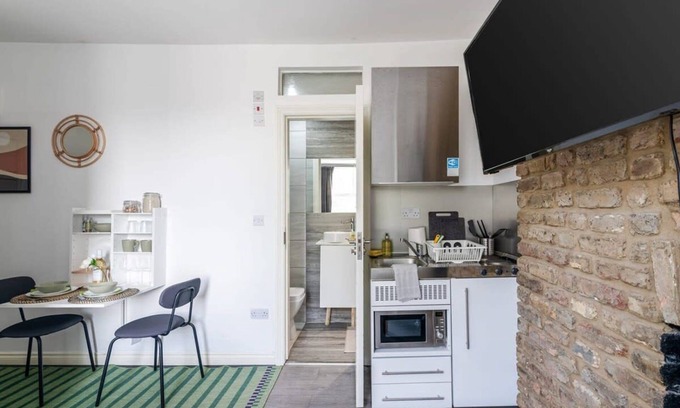 Harringay Ladder Apartment | Livestay Studio Apartment in London Green Lanes*6