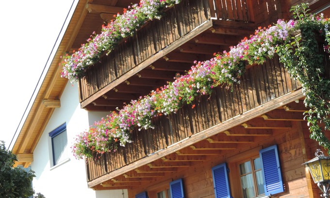 Sankt Gallenkirch Apartment | Living and relaxing on a sunny slope with a magnificent view of the mountains.