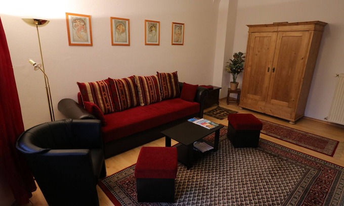 Daberstedt Apartment | Living at the Erfurt Südpark with WiFi