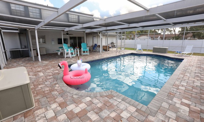 Bay Crest Park House | Living Large! 5br/3ba, heated pool, spa, grill, RV parking, boat ramp access