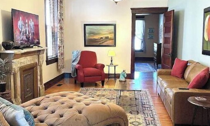 Cherokee Triangle Condo | Living on the Edge in the Highlands.