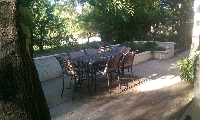Cornville House | Living Spaces Gallery Home located in Oak Creek s green belt near Sedona