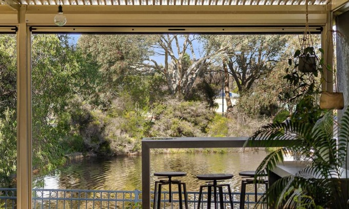 South Yunderup House | Living the Dream in Yunderup