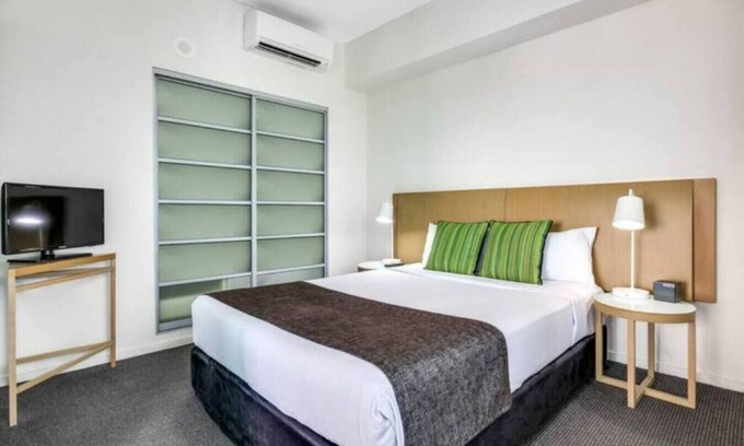 Darwin City Centre Apartment | Living the Dream on Level 18!