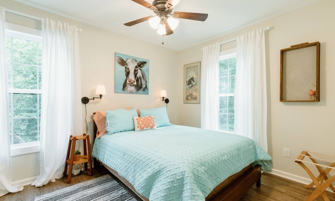 Rutherfordton House | Living Water Retreat #2 - Gorgeous New Farmhouse Retreat - 2 miles to TIEC