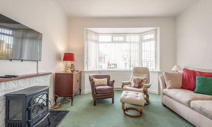 St. Andrews Ski Chalet | Livingstone Crescent (No 5)