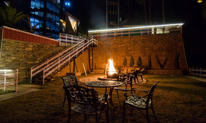 Kandaghat Resort | LivingStone Mountain retreat Chail Premium Plus Room