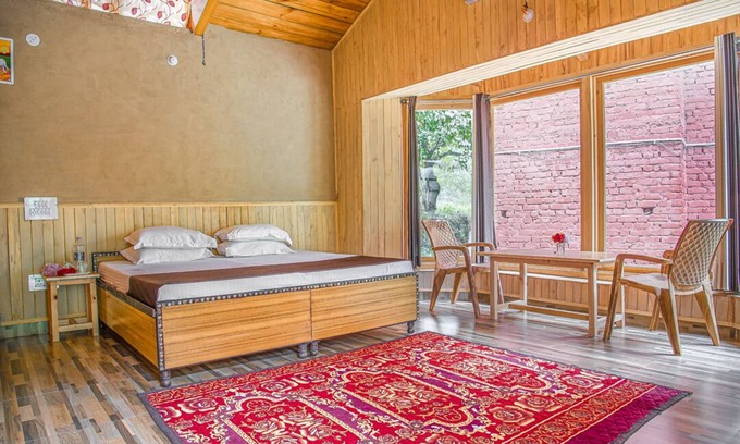 Banjar Cottage | LivingStone River view Cottages in Tirthan valley