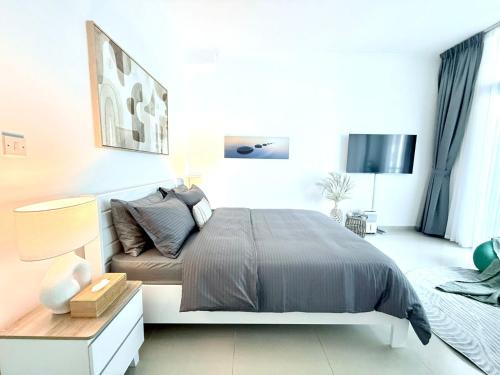 Jabal Ali 2 Apartment | LivWithUs-Studio in One BR Setup, Dubai Marina