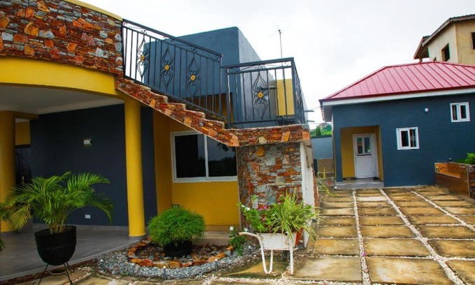 Tokuse House | Liz Cottage