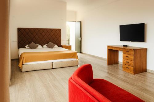 Satara Ski Chalet | ll EMPYREAN STAY ll KAS ll