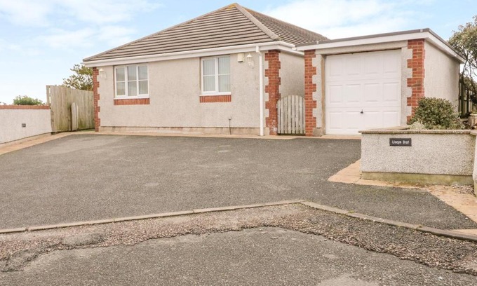 Amlwch House | Llecyn Braf