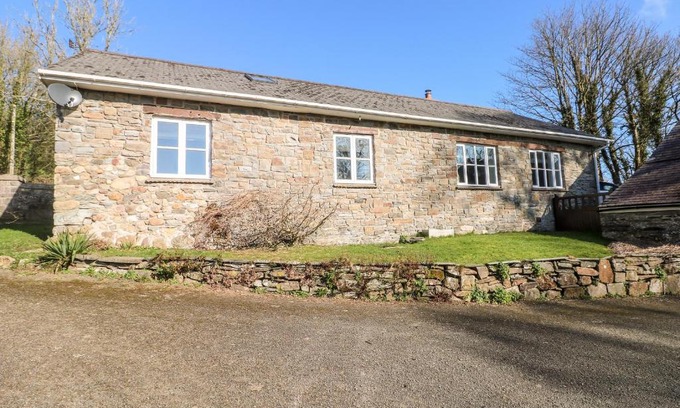 Llanfallteg House | Llety'r Llwynog